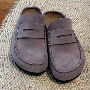Birkenstock Naples, faded purple. Size 40 narrow. Like new.